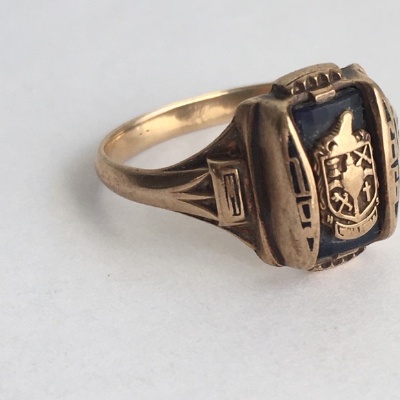 SOLD Vintage 10K Gold Class Ring 1966 Jostens Blue - Picture 2 of 8